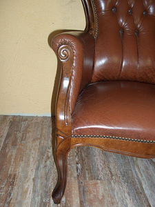 Nahast tugitool (6 foto / 8)
