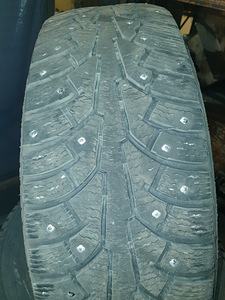 Зимняя резина Nokian 15/195/55 (1 фото из 3)