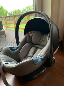 Cybex Aton M i-size turvahäll (3 foto / 3)