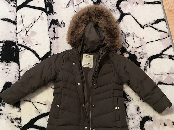 Зимняя куртка для девочек Zara, размер 110