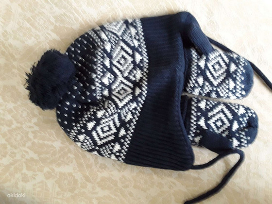 Зимняя шапка и перчатки, новые