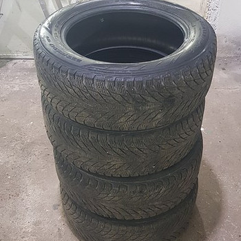Nokian Hakkapeliita R2 lamell 225/55 R17 komplekt
