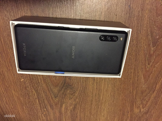 Sony Xperia L4