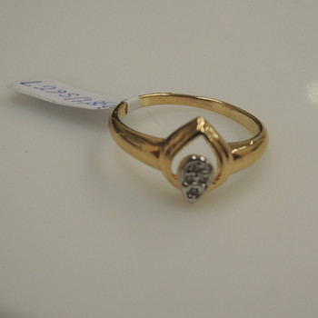 Kuld sõrmus teemandiga 585 proov (№L295)