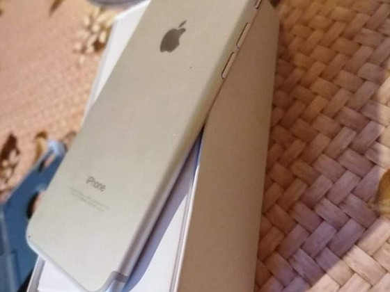 iPhone7 32gb новый