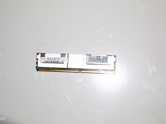 32 GB serveri mälu (8x Hyunix 4GB PC2-5300F FB-DIMM)