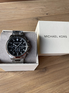 Michael kors часы (1 фото из 1)