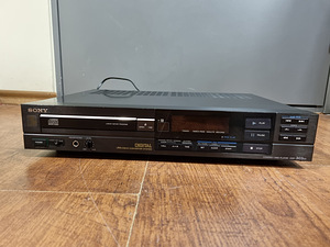 Sony CDP-303ES Стерео проигрыватель компакт-дисков (1 фото из 3)