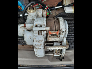 Vint 24v (1 foto / 1)