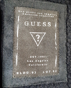 Куртка Guess (3 фото из 4)