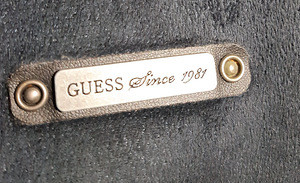 Куртка Guess (4 фото из 4)