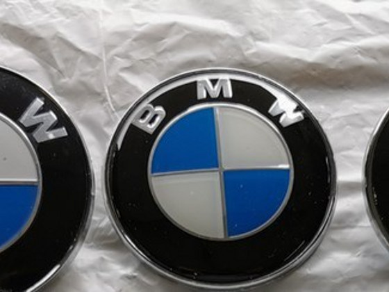 Эмблемы капота / задней двери BMW 82 мм, 78 мм и 74 мм