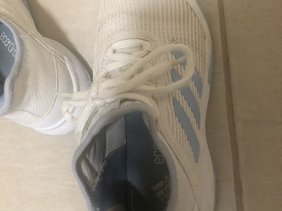 Adidas tennise tossud, suurus 32