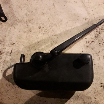 Honda tagumine klaasipuhasti mootor