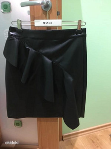 Новая юбка Guess (1 фото из 2)