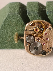 Omega (3 foto no 3)