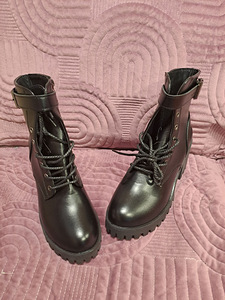 Туфли новые, 38 (2 фото из 5)