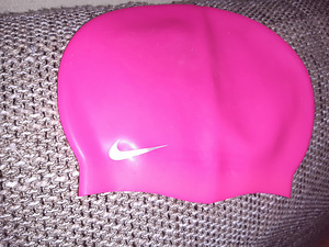 Шапочка для плавания Nike Junior, новая (1 фото из 1)