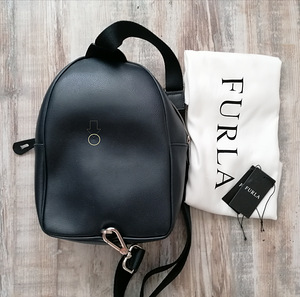 Furla seljakott (3 foto / 3)