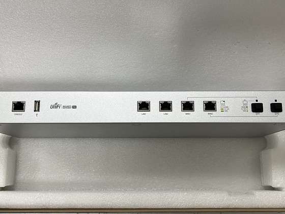 Ubiquiti UniFi Security Gateway Pro