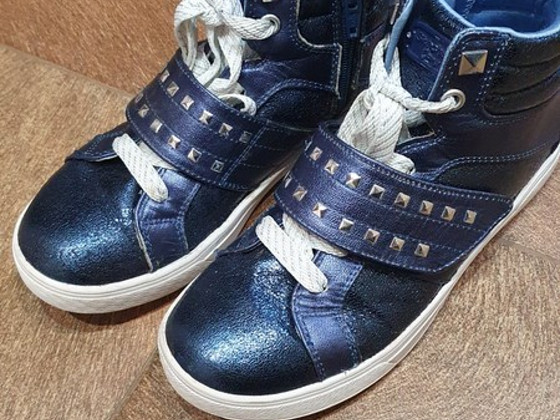 Skechers jalatsid, suurus 34