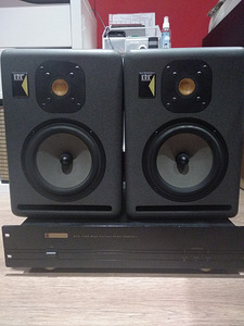 Мониторы KRK 6000 и усилитель (1 фото из 3)