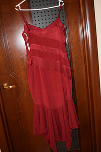 Kõik kolm Karen Millen kleiti ühe hinnaga 20 €, suurus10-12. (9 foto / 9)