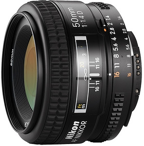 Nikon D300 +Nikkor 50mm 1.4 + akutald (2 foto / 2)