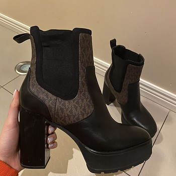 Michael Kors kingad