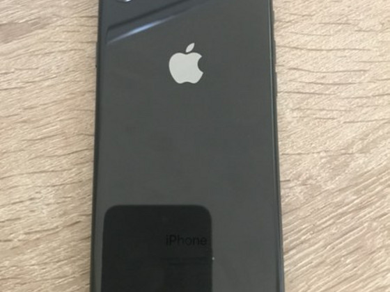 iPhone 8