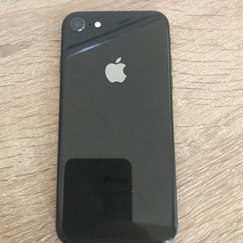 iPhone 8