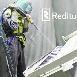 Krāsotājs un Smilšu strūklas iekārtu operators Zviedrijā (1 foto no 1)