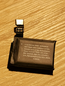 Apple watch series 2 (42mm) aku (334mah) (1 foto / 1)