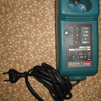 Зарядное устройство Makita DC1414T 7.2-14.4 в порядке