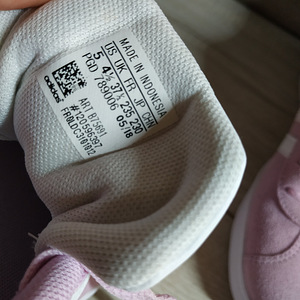 Шкіряні, стильні жіночі кросівки від Adidas 37-37.5 р (7 фото з 10)