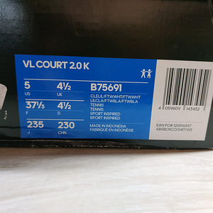 Шкіряні, стильні жіночі кросівки від Adidas 37-37.5 р (10 фото з 10)