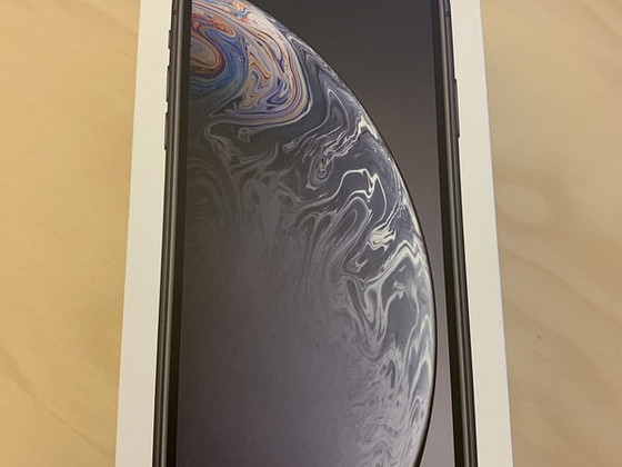 iPhone XR коробка + зарядное устройство + наушники
