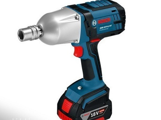 Гайковерт BOSCH GDS 18 V-LI HT комплект