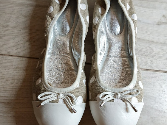 Кожаные стильные балетки от бренда Guess- оригинал 37.5 - 38
