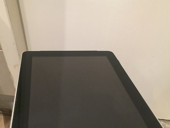 Самый первый iPad 32ГБ в хорошем состоянии