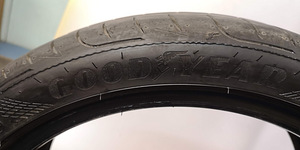 Продам летнюю резину Goodyear Eagle F1 215/40 R17 (1 фото из 6)