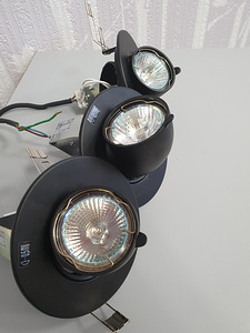 Süvistatavad ja suunatavad valgustid 3tk+ trafo 12V Led/Halo (3 foto / 3)