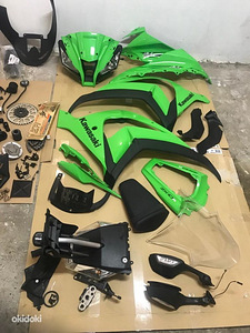 Kawasaki ZX10R 2011 (1 foto / 3)