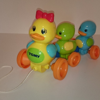 TOMY утки