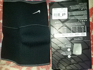 ЗАЩИТА КОЛЕН NIKE XL РАЗМЕР (2 фото из 3)