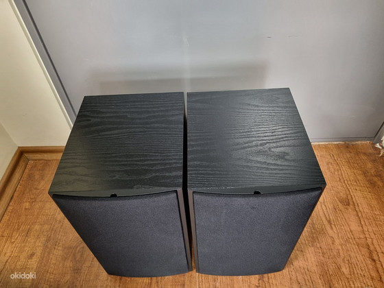 WHARFEDALE DIAMOND 8.2 Полочные динамики