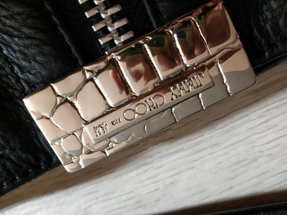 Кожаная фирменная сумка от Jimmy Choo For H&M