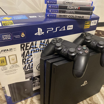 Sony PlayStation 4