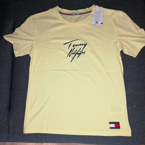 Женская футболка tommy Hilfiger (3 фото из 3)