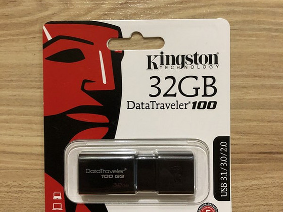 USB-накопитель KINGSTON DT100G3 / 32GB